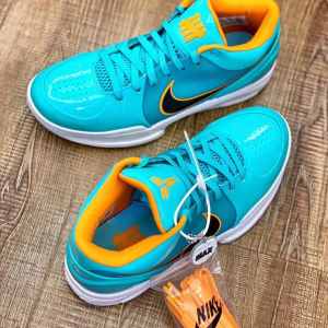 Kobe 4 Undefeated San Antonio Spurs