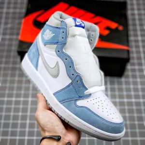 Jordan 1 Retro High OG Hyper Royal