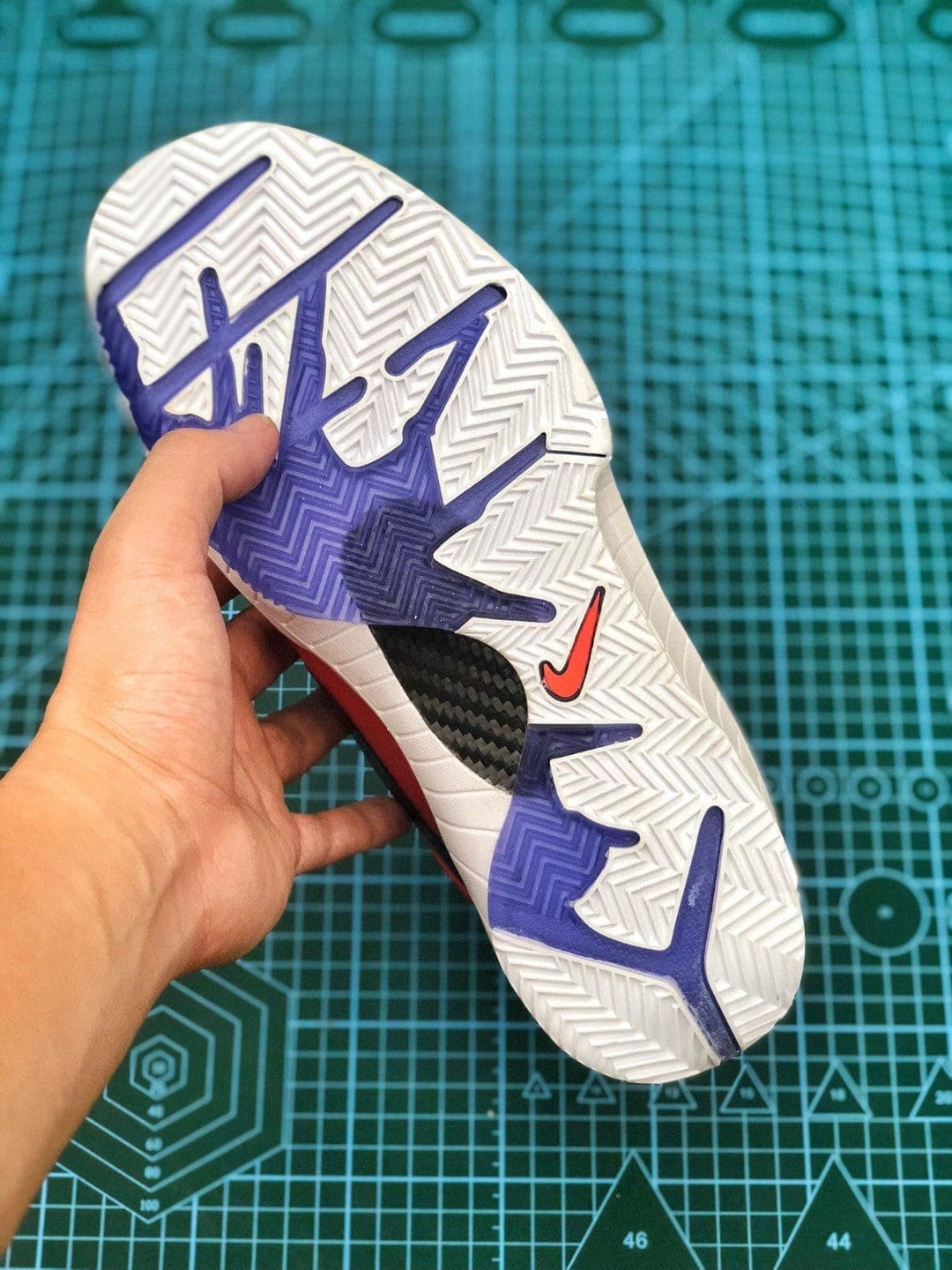Kobe 4 Undefeated Phoenix Suns - Image 5