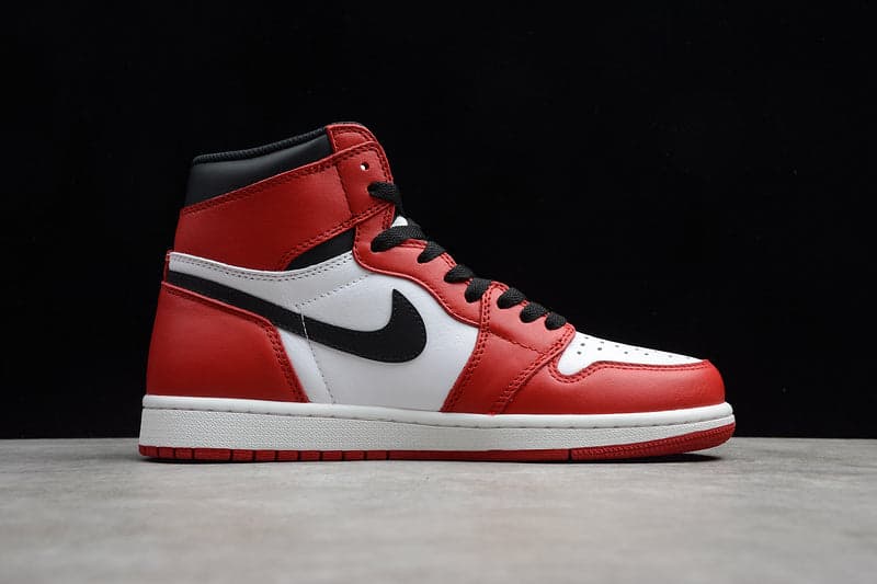Jordan 1 Retro High Chicago - Image 3
