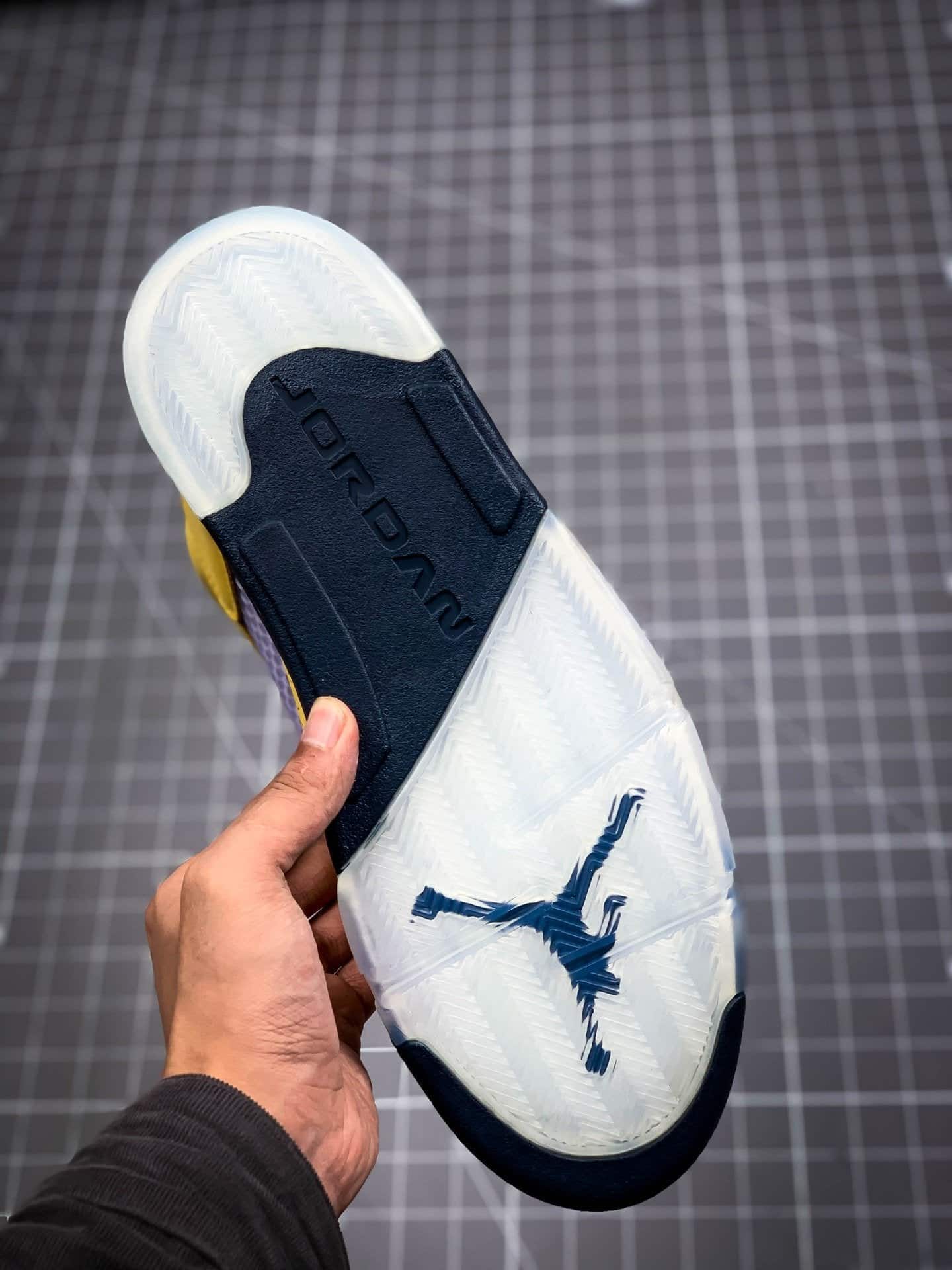 Jordan 5 Retro Michigan - Image 8