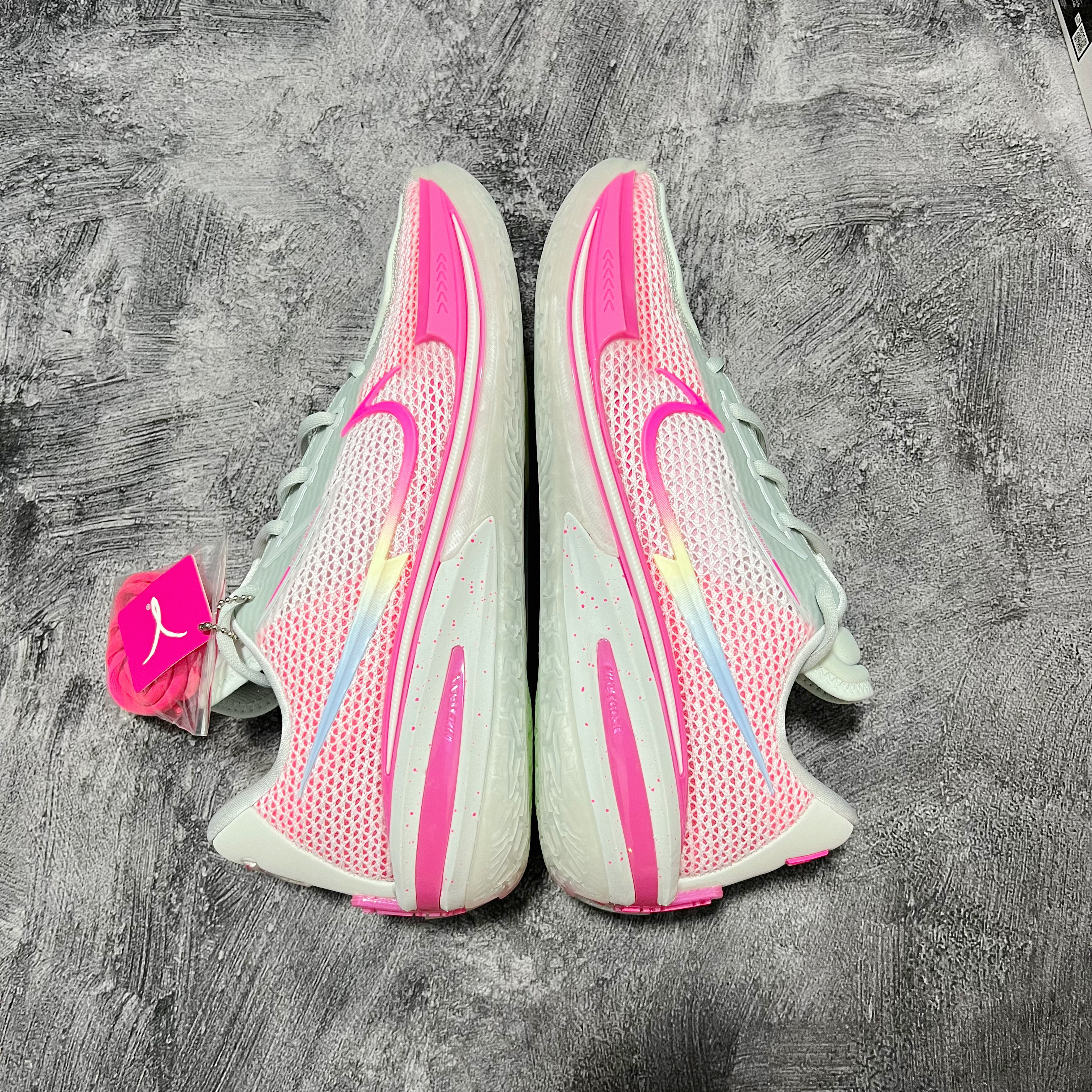 GT CUT Think Pink - Image 4