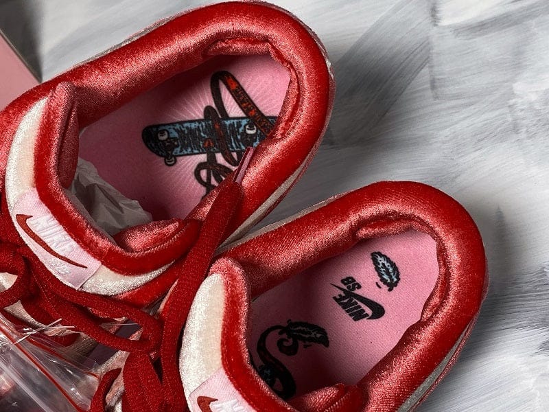 SB Dunk Low StrangeLove Skateboards - Image 12