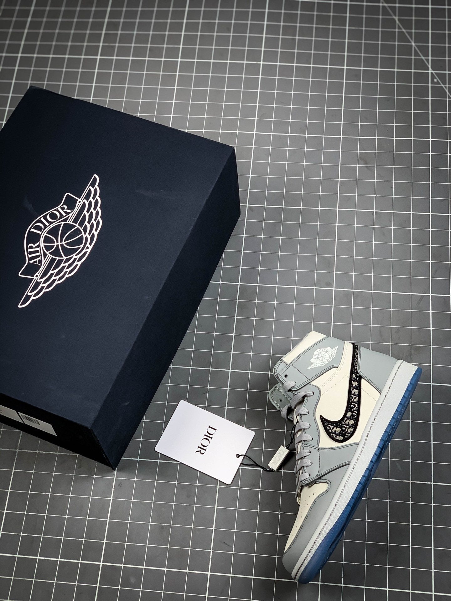 Jordan 1 Retro High Dior (GOD TIER) - Image 3