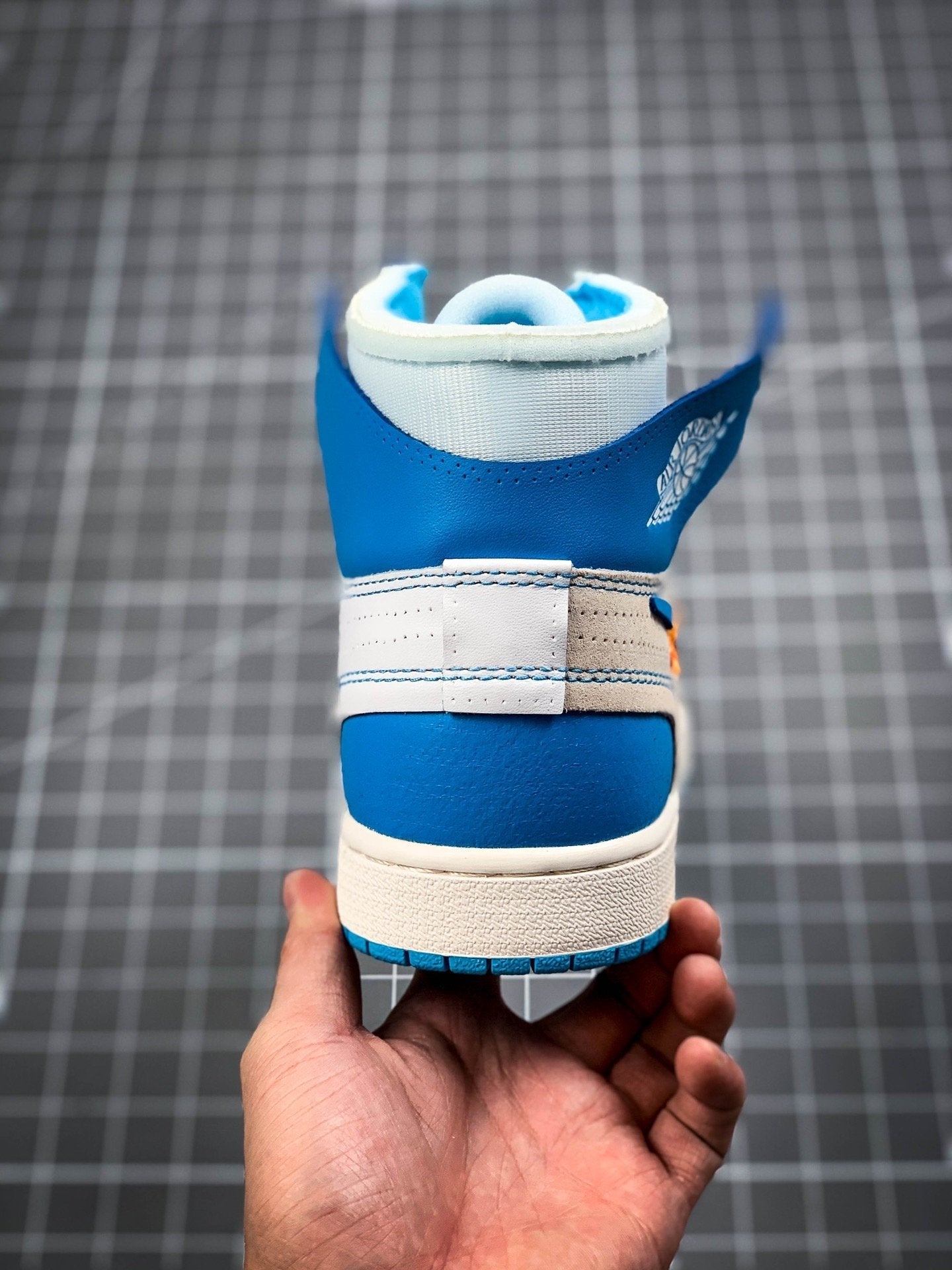 Jordan 1 Retro High Off-White University Blue - Image 8