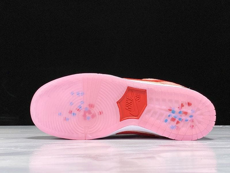 SB Dunk Low StrangeLove Skateboards - Image 5