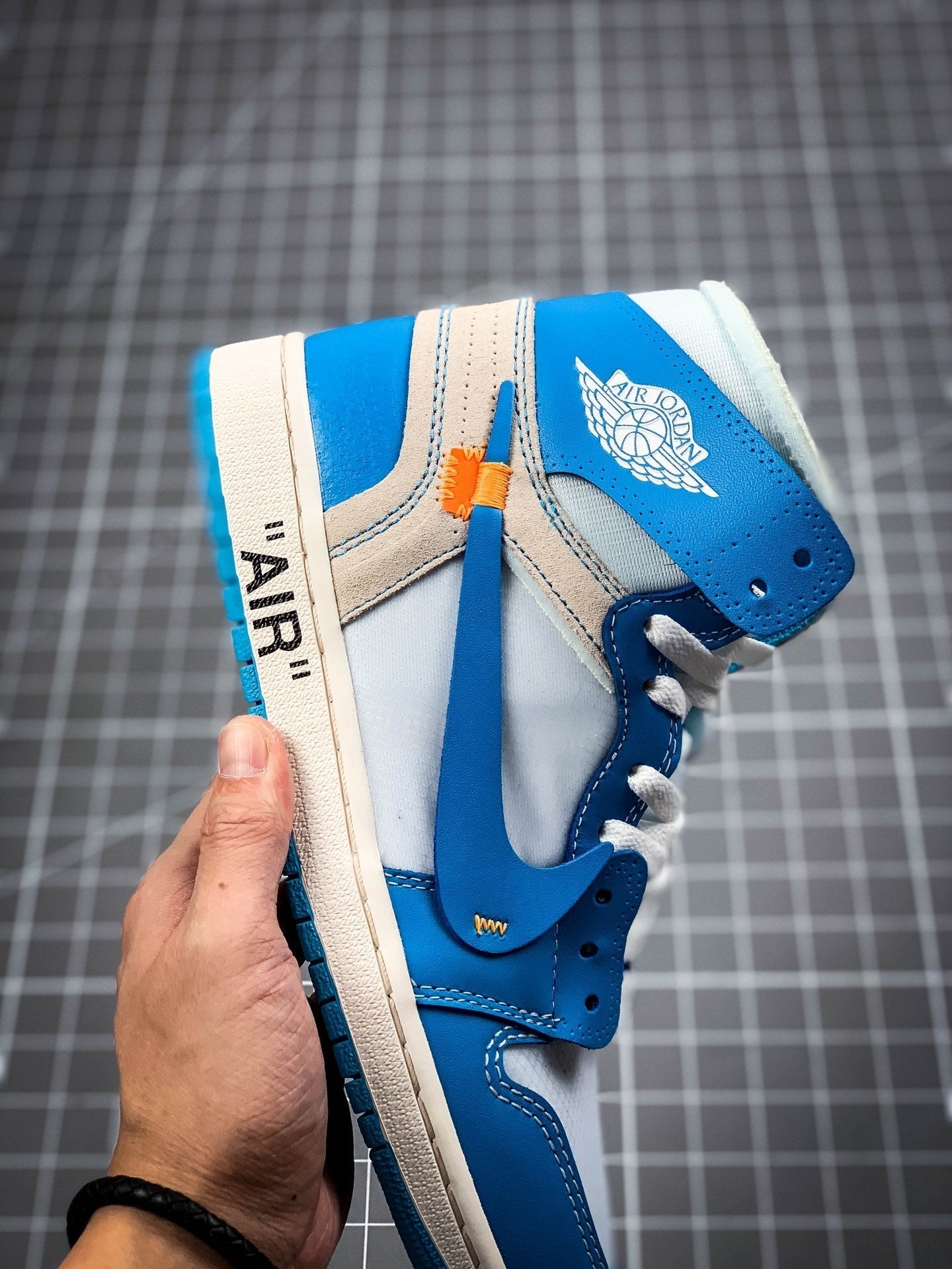 Jordan 1 Retro High Off-White University Blue - Image 9