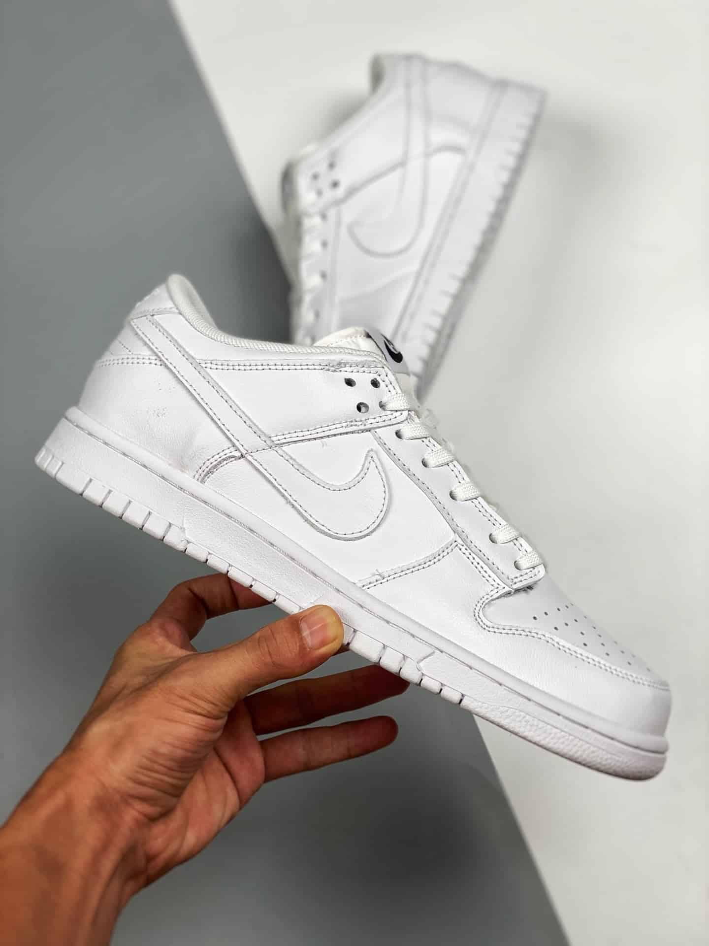 Dunk Low Triple White - Image 2