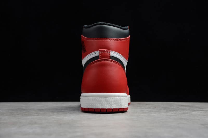 Jordan 1 Retro High Chicago - Image 6