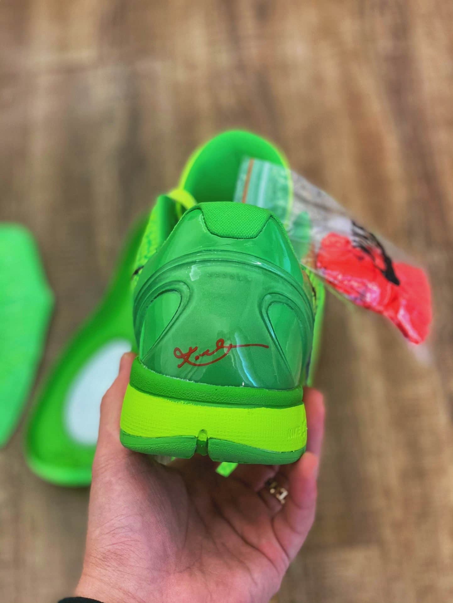 Kobe 6 Grinch - Image 7