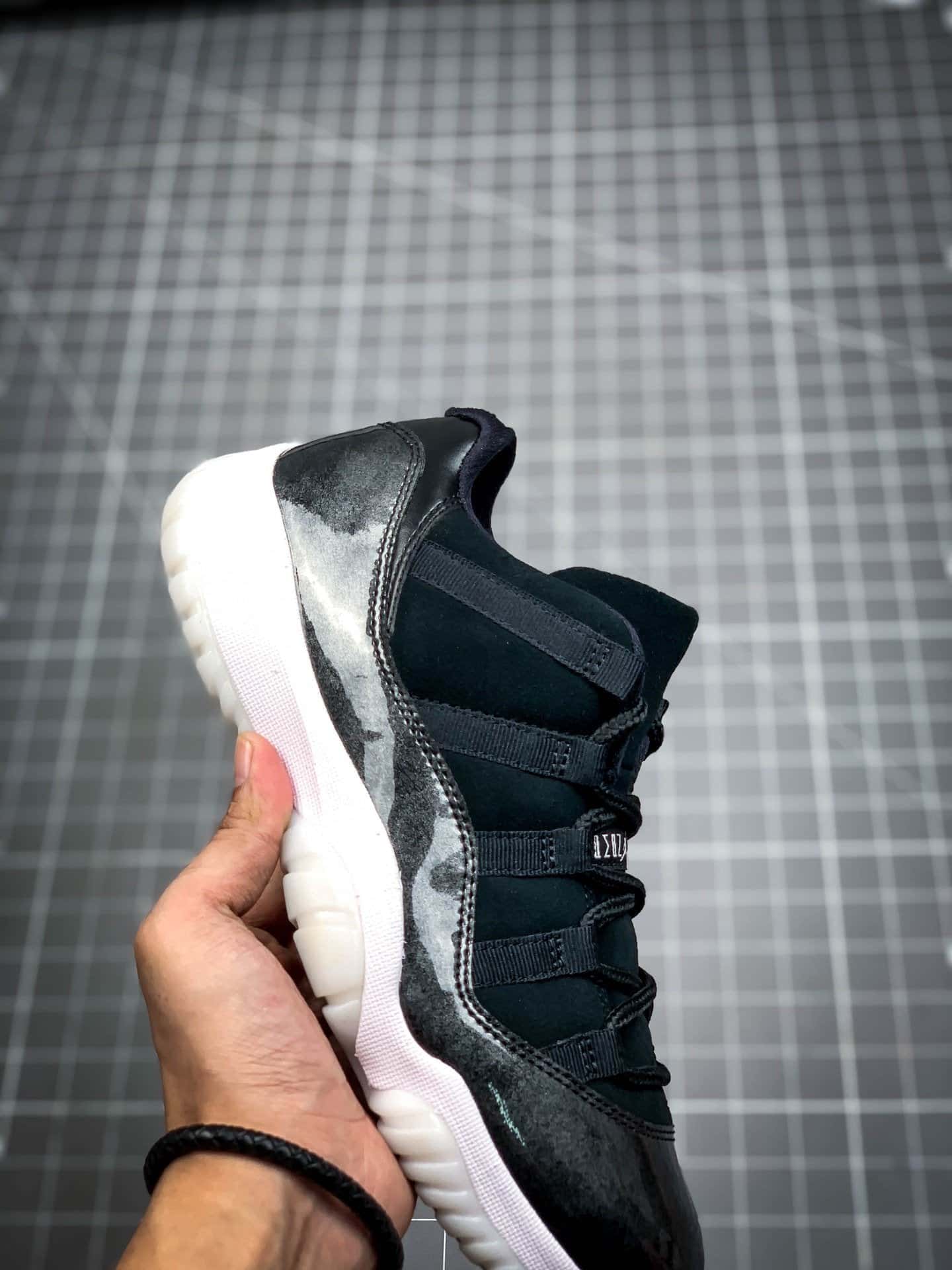 Jordan 11 Retro Low Barons - Image 9