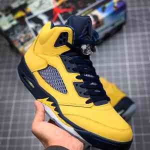 Jordan 5 Retro Michigan
