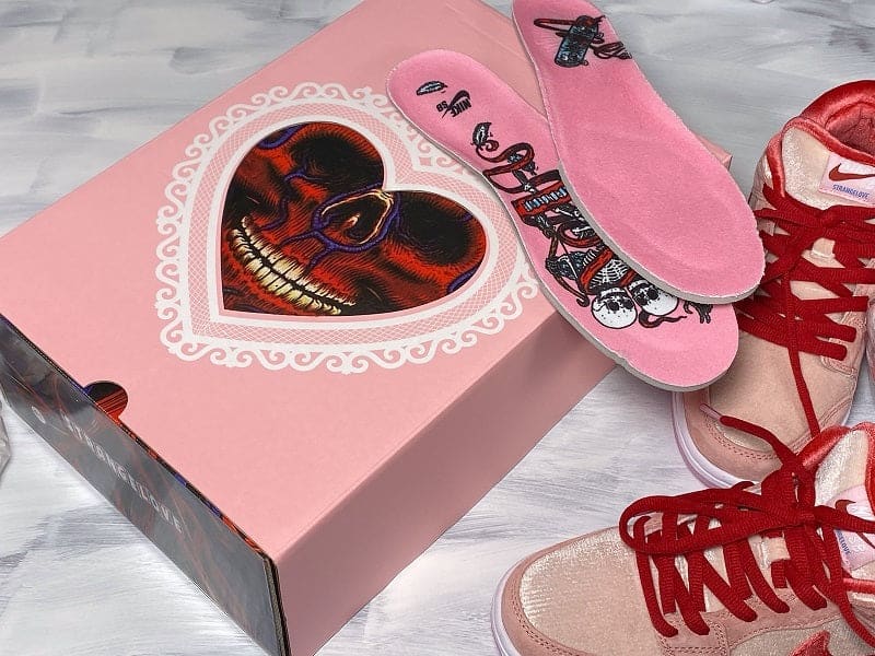 SB Dunk Low StrangeLove Skateboards - Image 9
