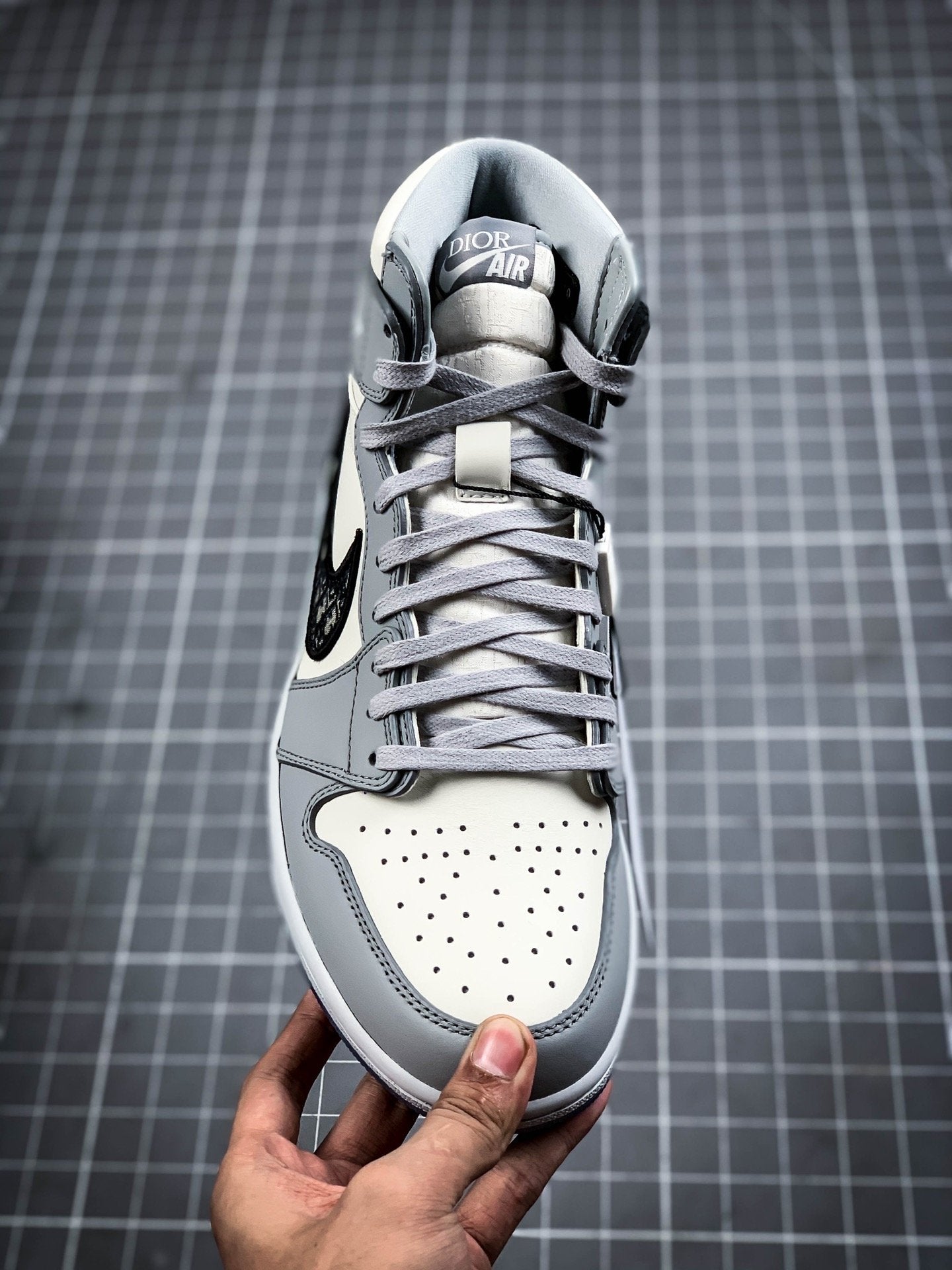 Jordan 1 Retro High Dior (GOD TIER) - Image 2