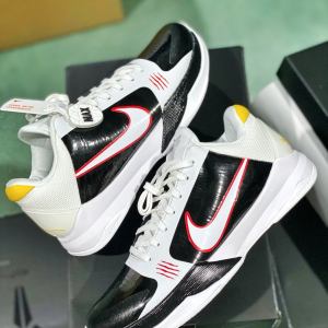 Kobe 5 Bruce Lee