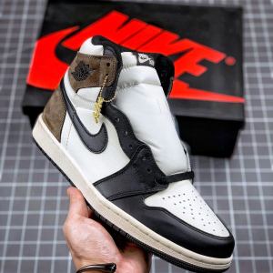 Jordan 1 Retro High Dark Mocha