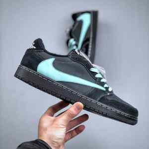 Jordan 1 Retro Low Tiffany Blue
