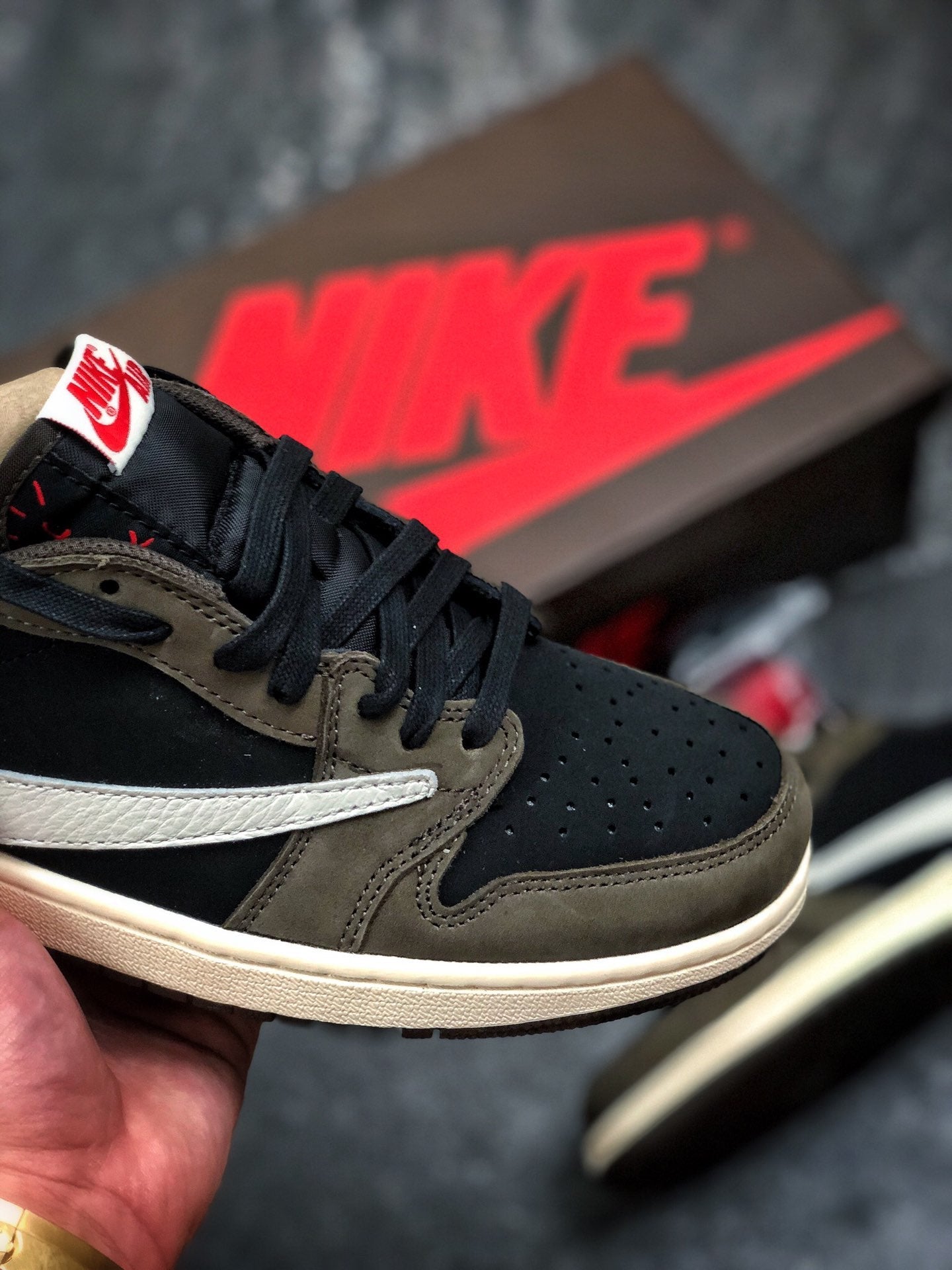 Jordan 1 Retro Low Travis Scott - Image 9