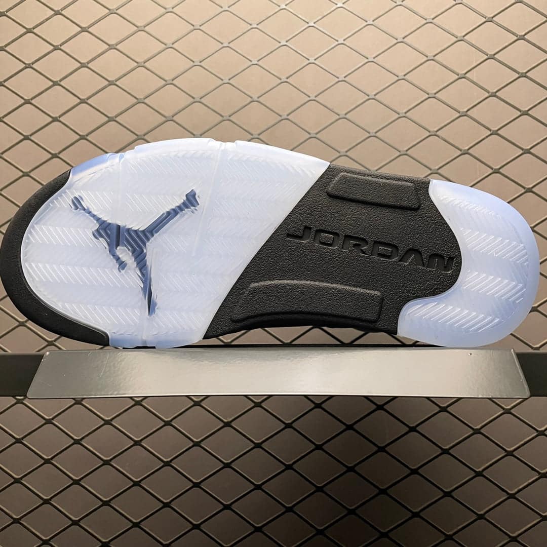 Jordan 5 Retro UNC University Blue - Image 4