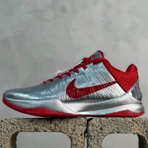 Kobe 5 Protro Rookie of the Year Caitlin Clark’s PE